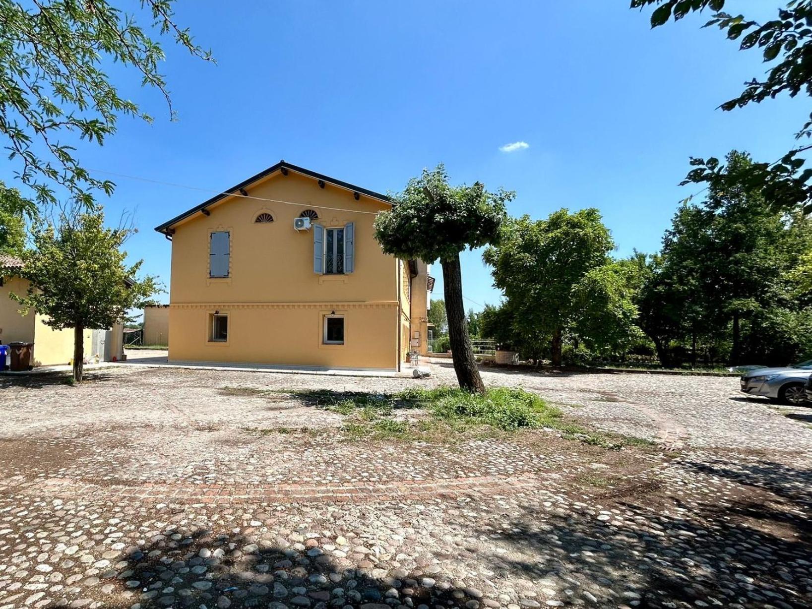 Bed and Breakfast Al Civico 73 Carpi Exterior foto